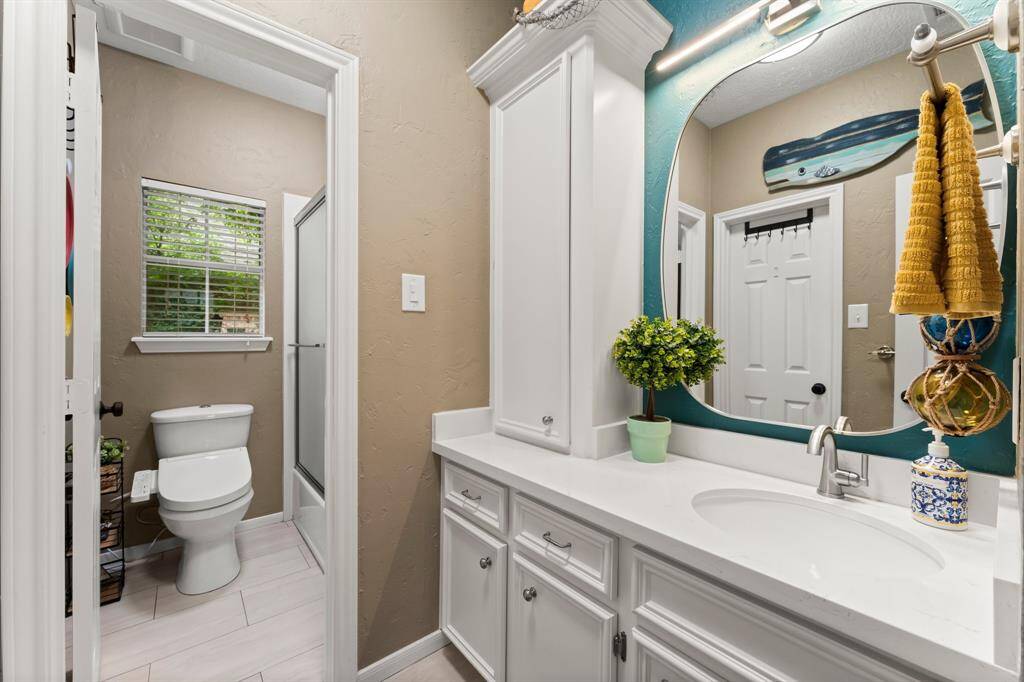 Secondary bathroom