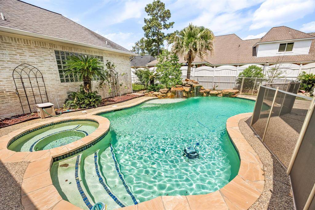 Perfect pool for those hot summer days!