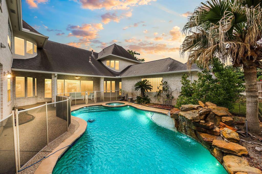 LED pool and spa lights installed in 2023. Your backyard oasis awaits!