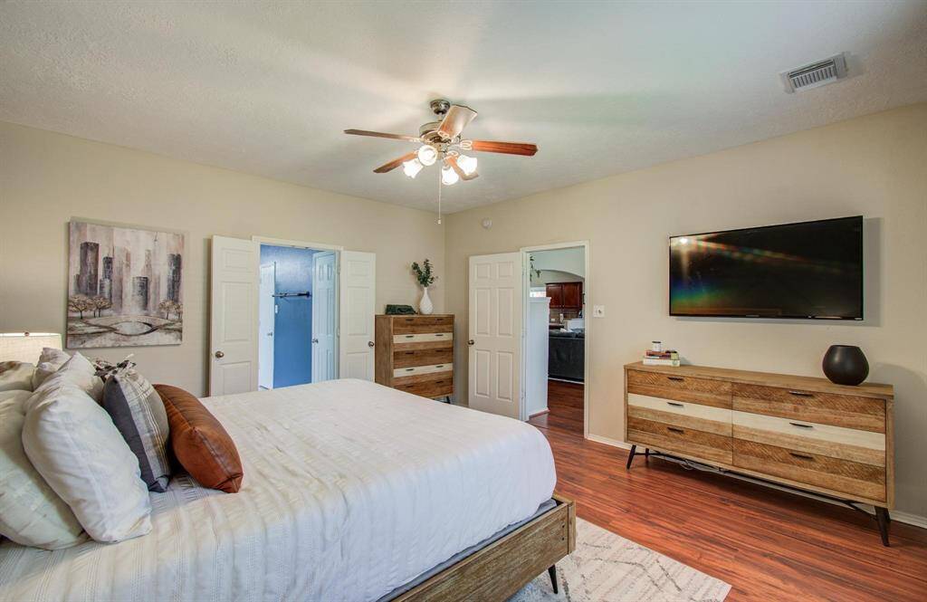 Ceiling fan.