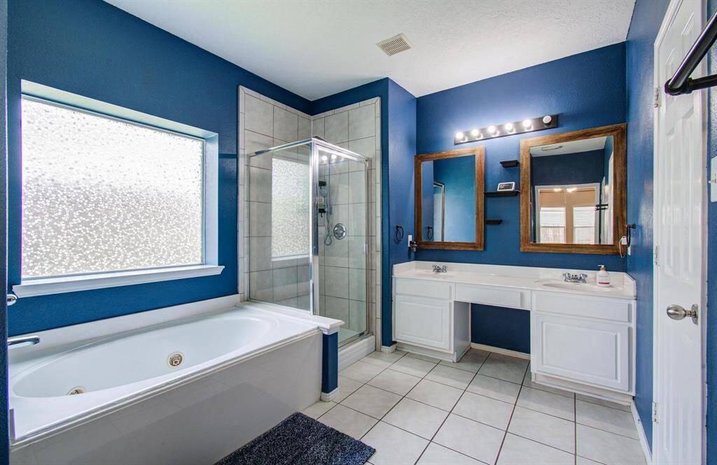 Primary bath.