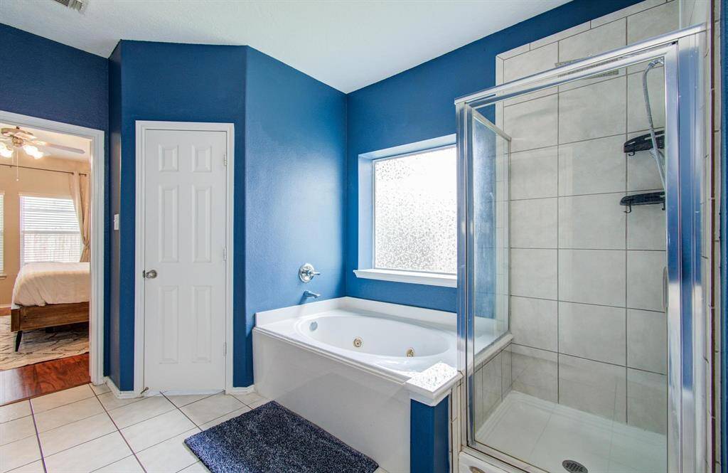 Seperate tub and shower.