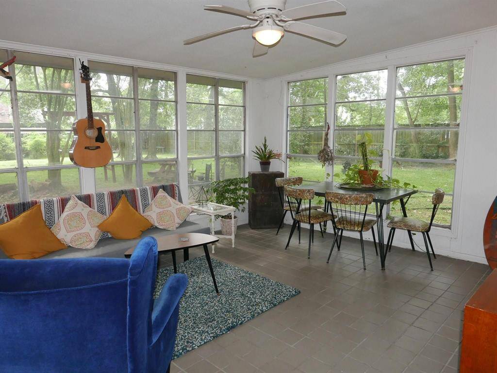 Sunroom Furnished by past tenants