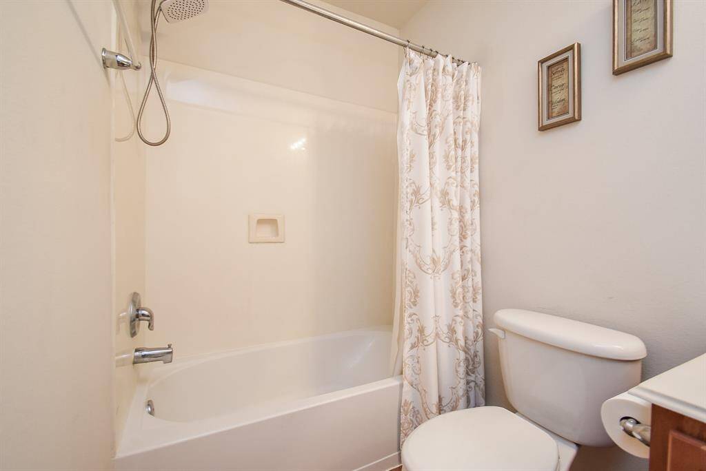 Secondary Bath next to Bedrooms
