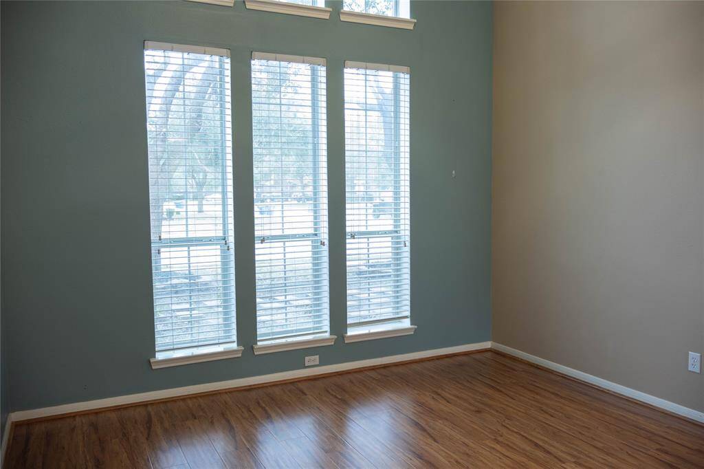 Office/Bonus Room