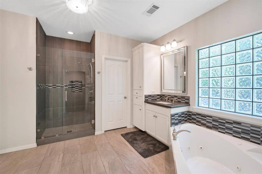 Primary Bathroom with walk in shower