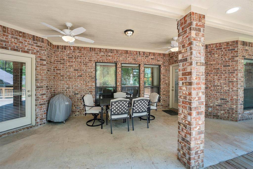 Covered back patio perfect for entertaining