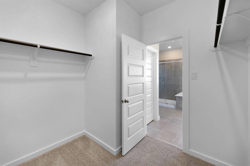 walk-in closet