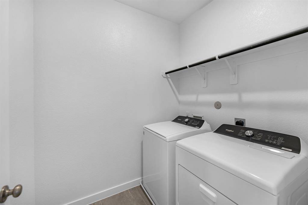 washer and dryer included