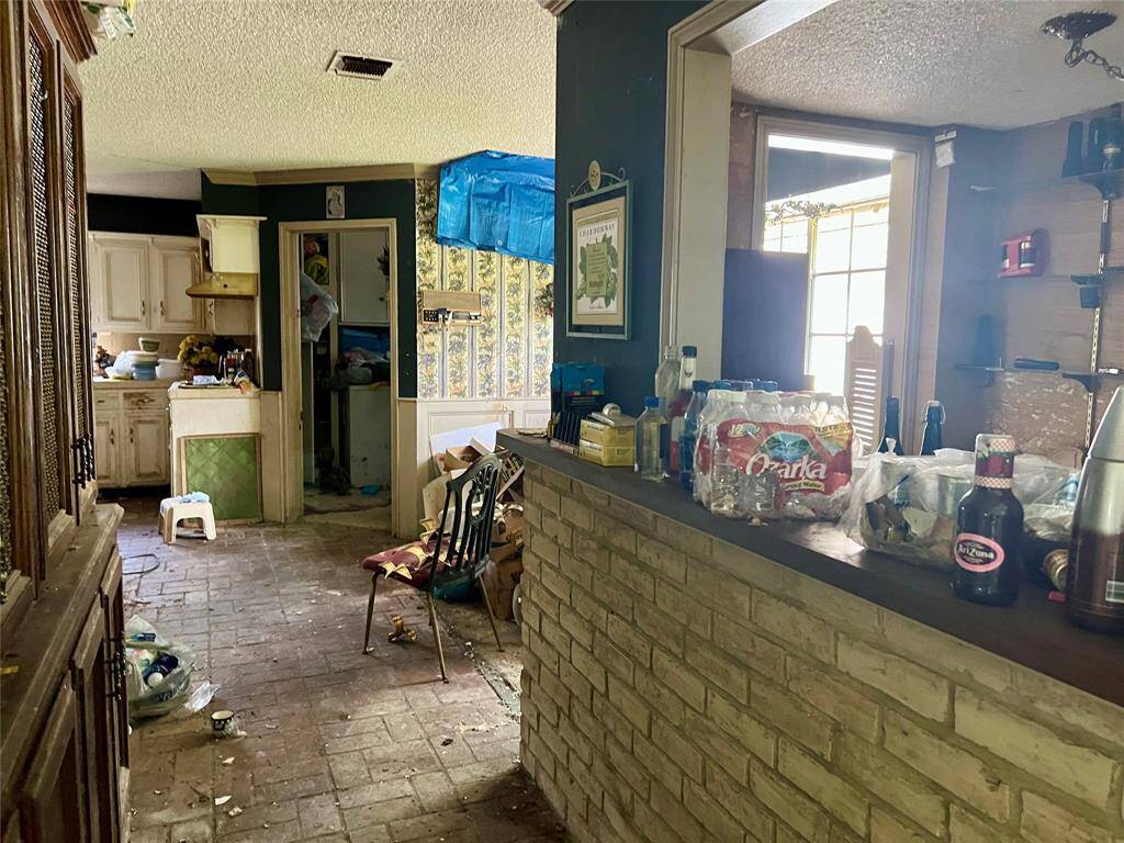 Just on the other side of the breakfast area is this wet bar, convenient to the family room.
