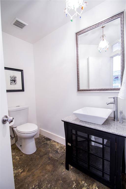 2ND FLOOR HALF BATH