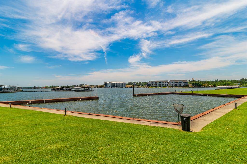Boat docks and fishing piers