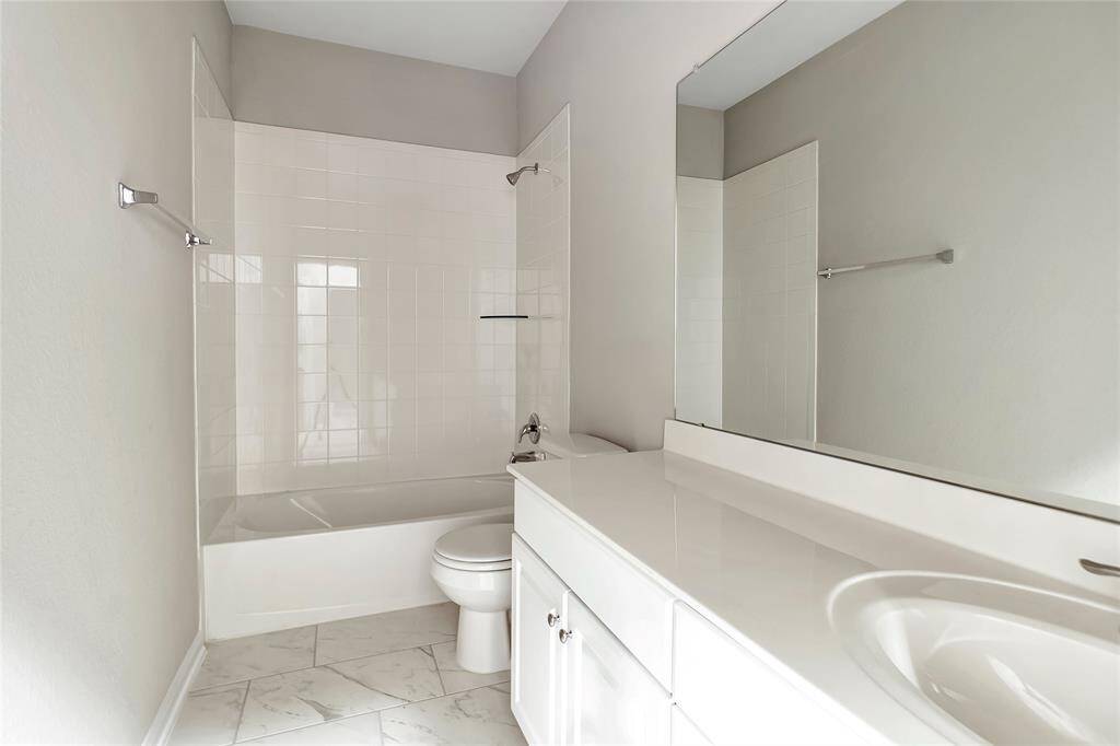 Note: Sample product photo. Actual exterior and interior selections may vary by homesite. Photo is virtually staged