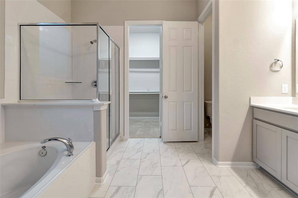 Note: Sample product photo. Actual exterior and interior selections may vary by homesite. Photo is virtually staged
