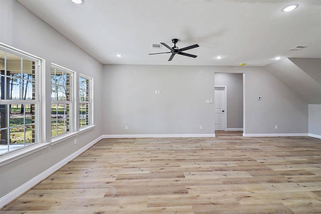 PICTURES ARE OF PREVIOUS HOME - SELECTIONS AND COLORS MAY VARY