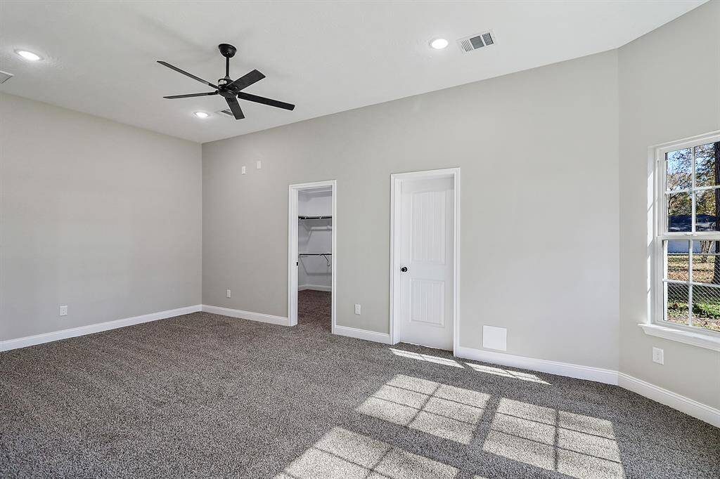 PICTURES ARE OF PREVIOUS HOME - SELECTIONS AND COLORS MAY VARY