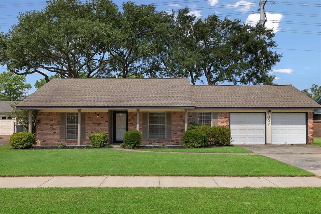 Clean and move in ready!