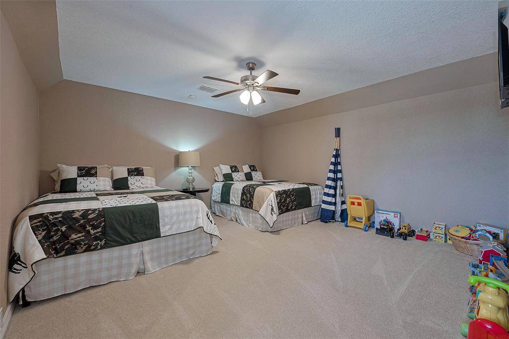 Upstairs bedroom #2