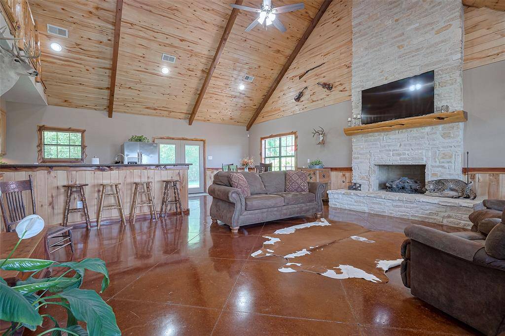 Welcoming atmosphere as soon as you enter through the front door