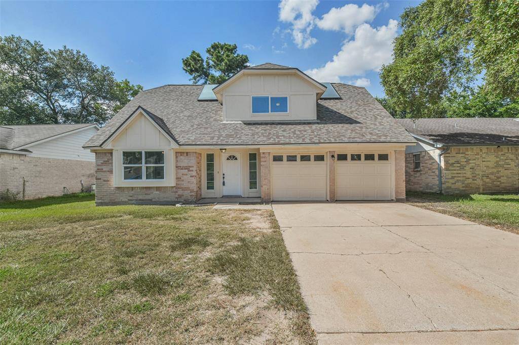 Welcome to this charming two story 3bed/2.5 half bath home.