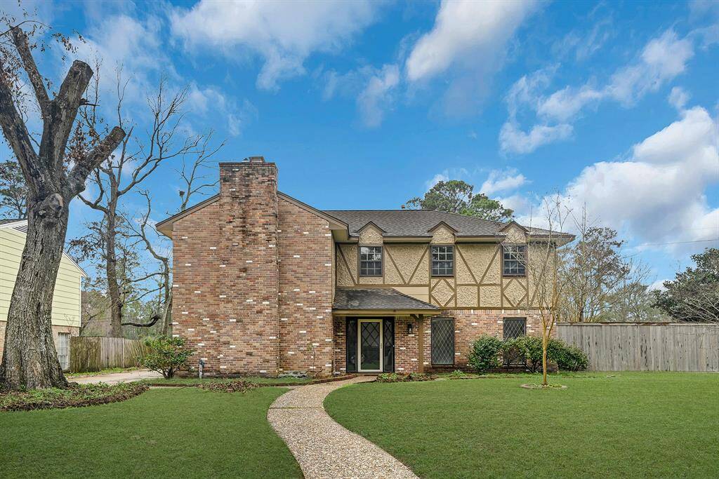 Spacious 4-bedroom home with two living areas, a large kitchen, and a huge fenced backyard—perfect for comfort and entertaining!