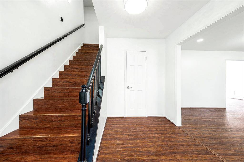 Beautiful entrance welcomes you as you walk into your new home