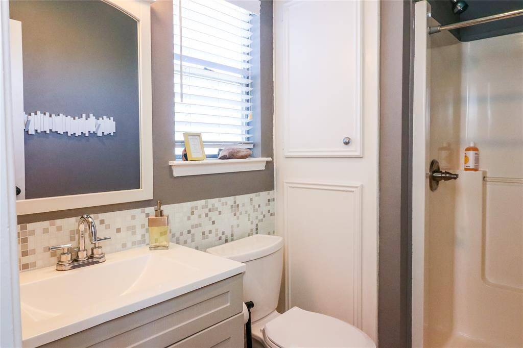 Upstairs full bathroom with shower.