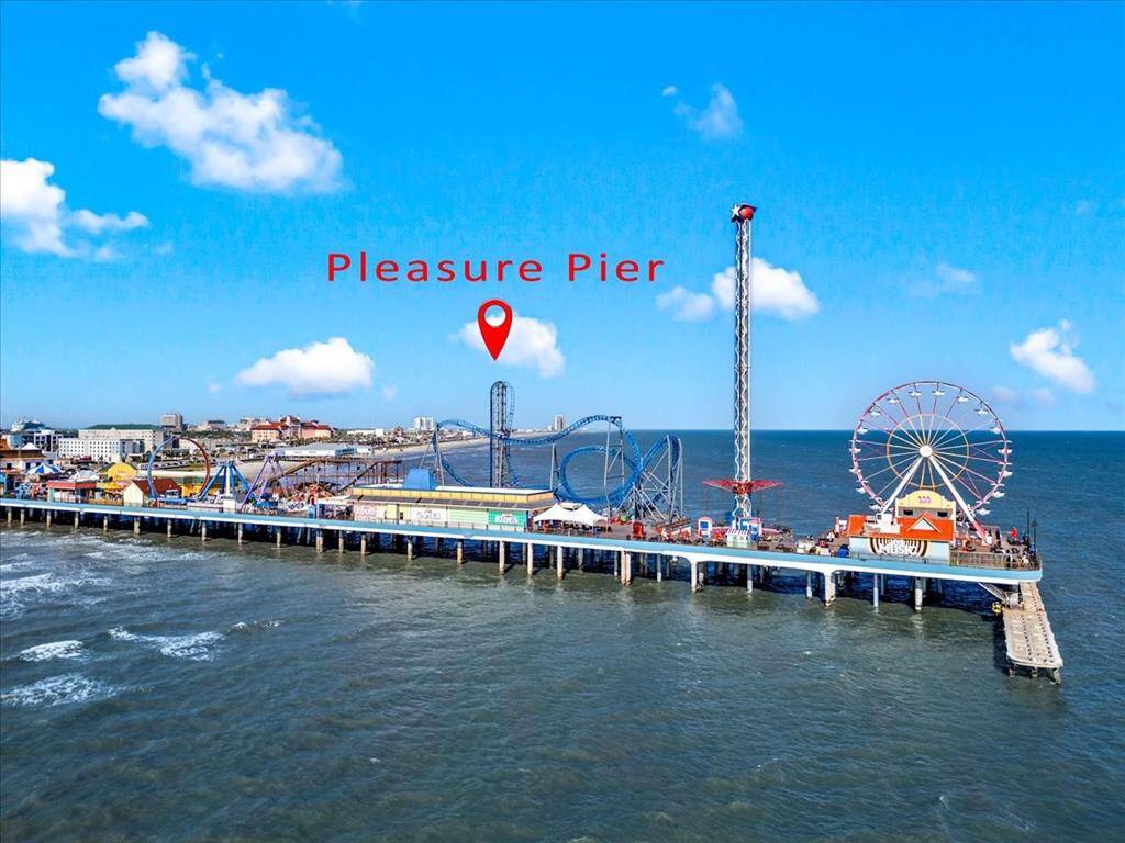 Galveston attractions nearby. We are located 15 minutes West of the Galveston Seawall.