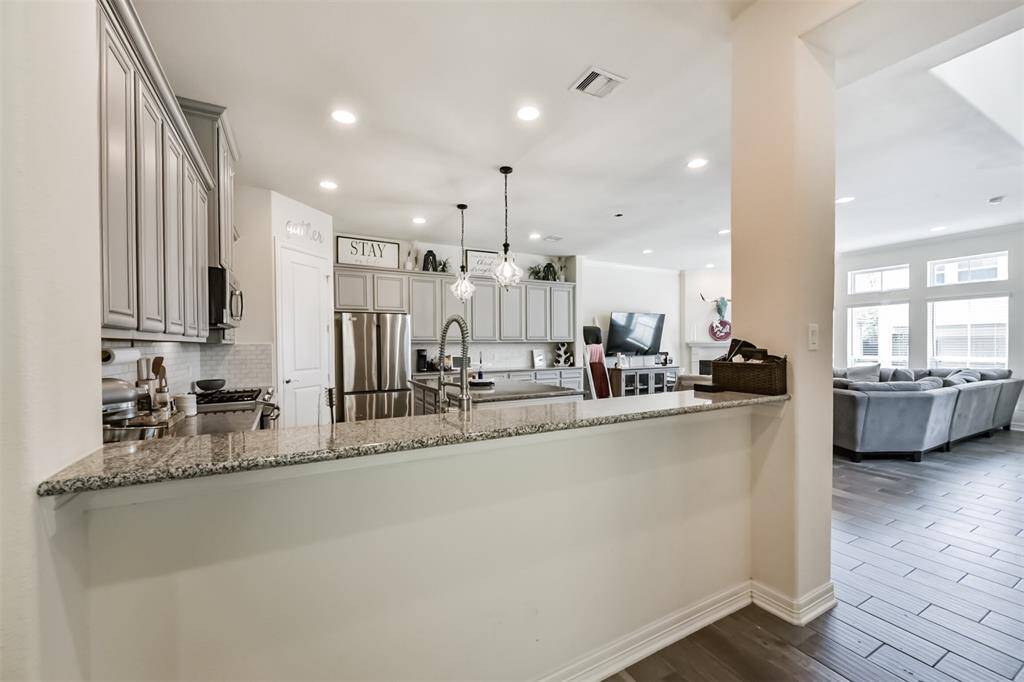 Breakfast bar