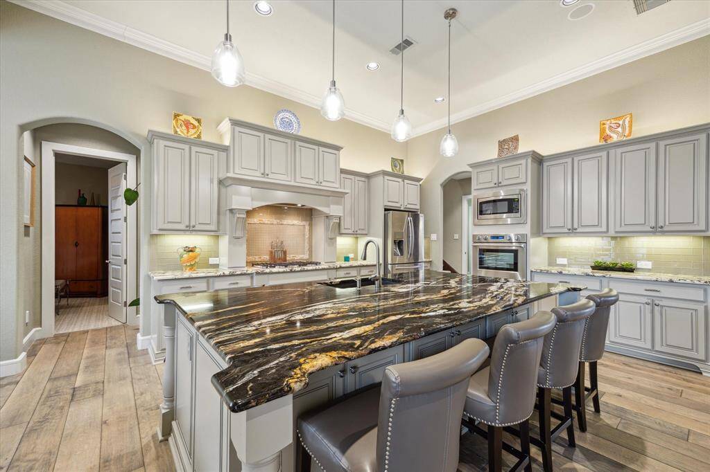 Breakfast room looks out on to the backyard.