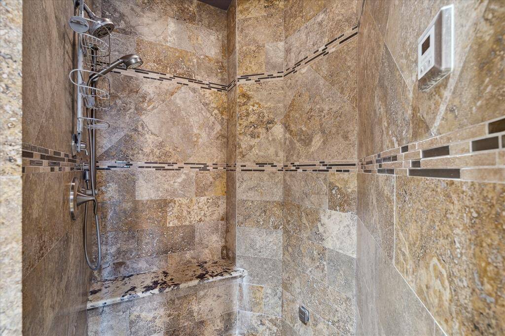 This is the main half bath, conveniently located off of the entry way.