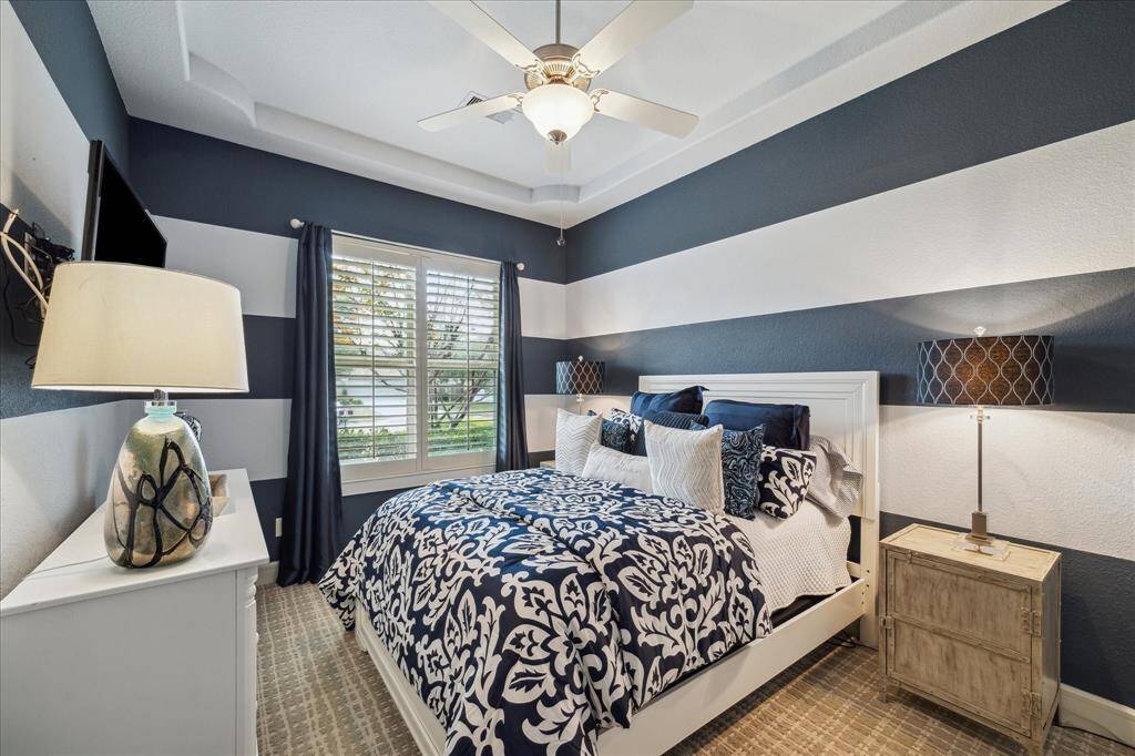 This guest bedroom is exclusive and has its own en-suite bathroom.