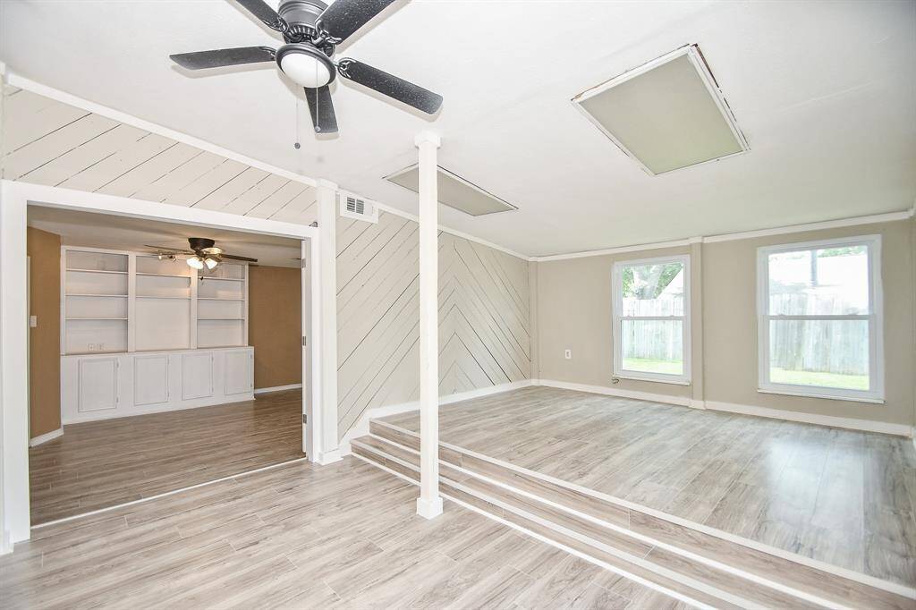 Game-room, Sun-room for lots of plants, Play-room, Exercise Studio, Library and so much more!