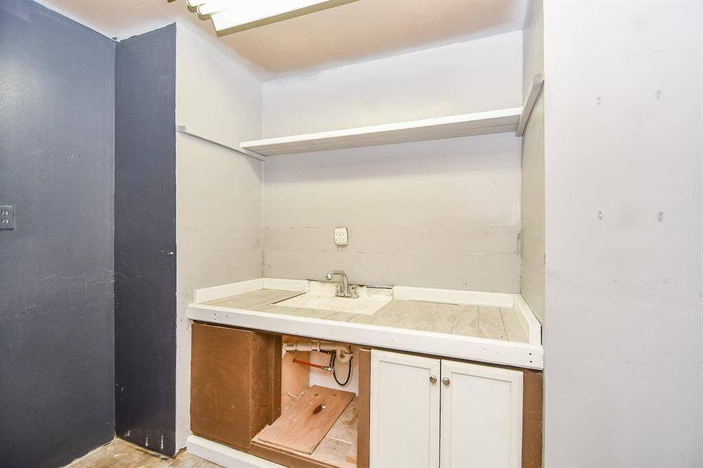 Garage Shop Sink! There's attic space here, too.