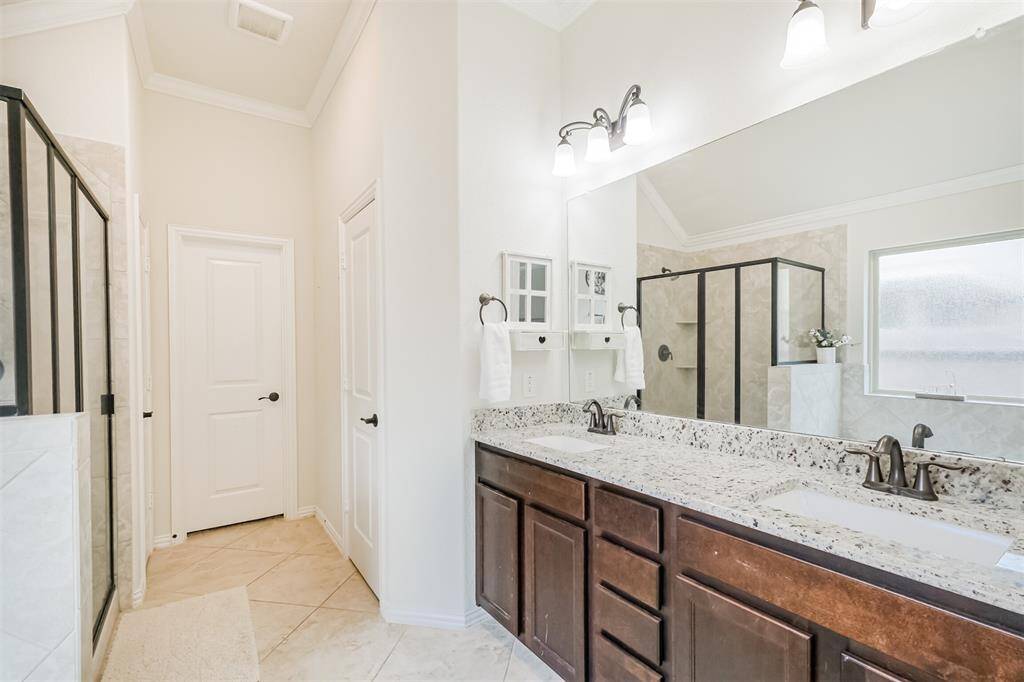 Generous size primary bath