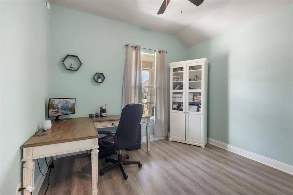 BR2 12X11 12' CEILING