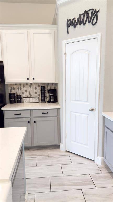 WALK-IN PANTRY