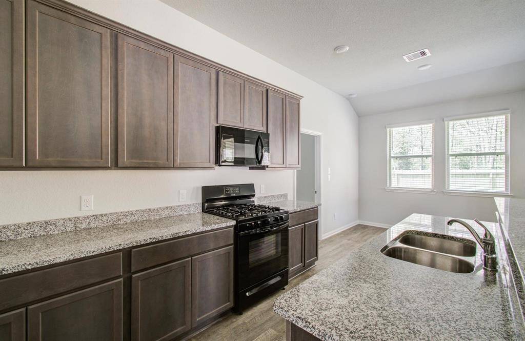 Ample cabinets