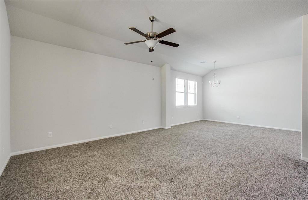 Living area with ceiling fan