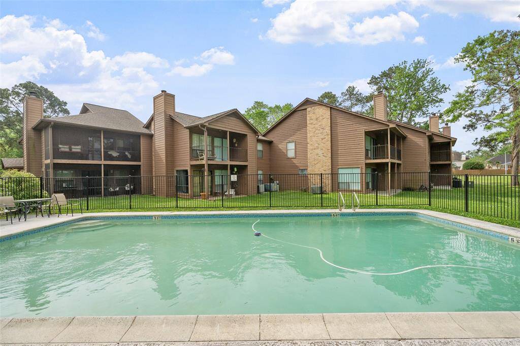 Community pool