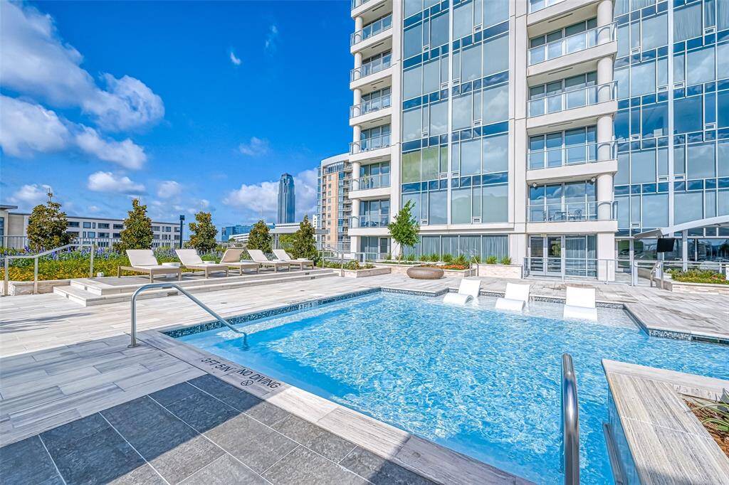 Relazing pool area with the Cabanas overlooking the lounge area