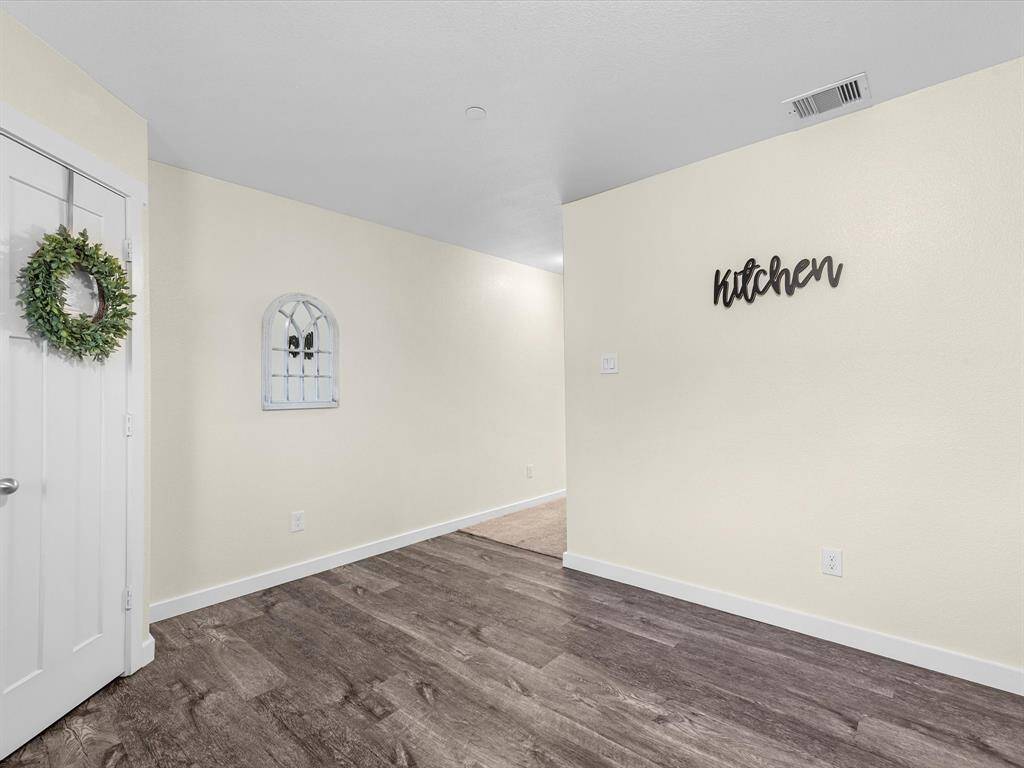 Dining/Kitchen area