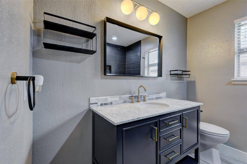 The updated 2nd bath