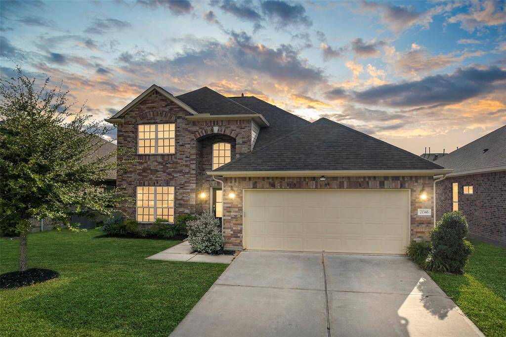 Welcome to this stunning 4-bedroom, 2.5-bath brick home with a 2-car garage, located in the desirable Kings Mill community. Step inside to a spacious open-concept floor plan featuring a bright and inviting Family Room, Kitchen, Breakfast Room, Dining Room, convenient Half Bath, and the luxurious Primary Suite—all on the first floor. The kitchen is the heart of the home complete with abundant cabinetry, granite countertops, under-cabinet lighting, water filtration, a USB outlet, and a whole-house water softe