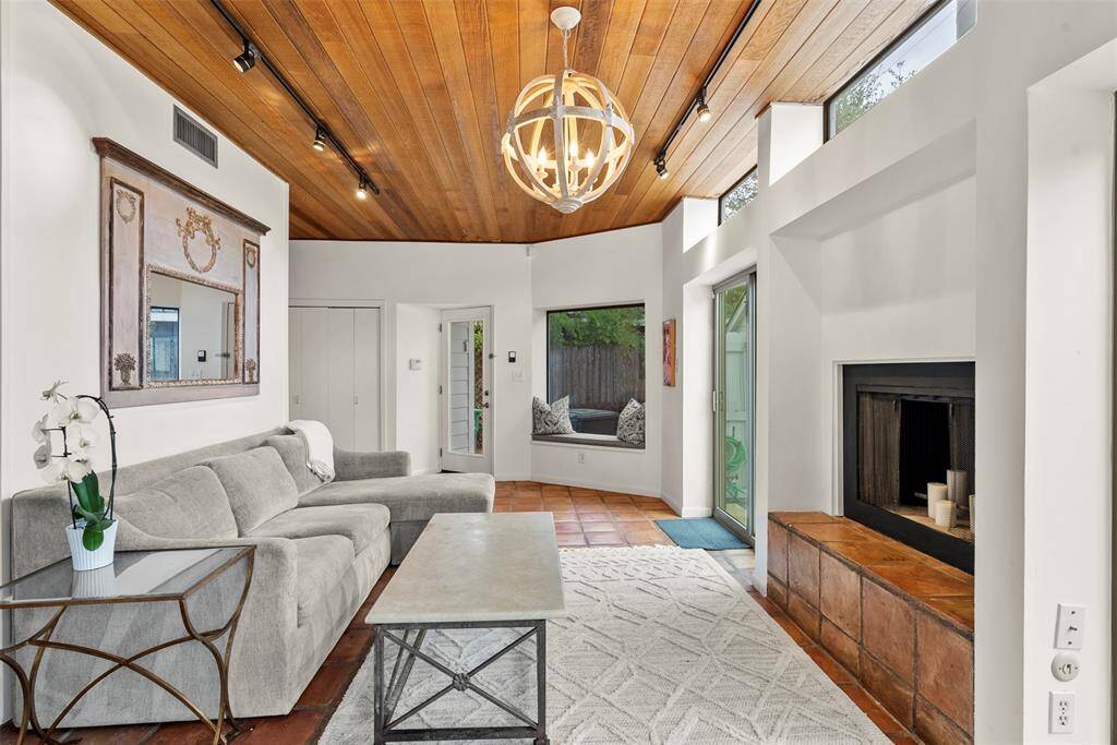 Den/Family Room