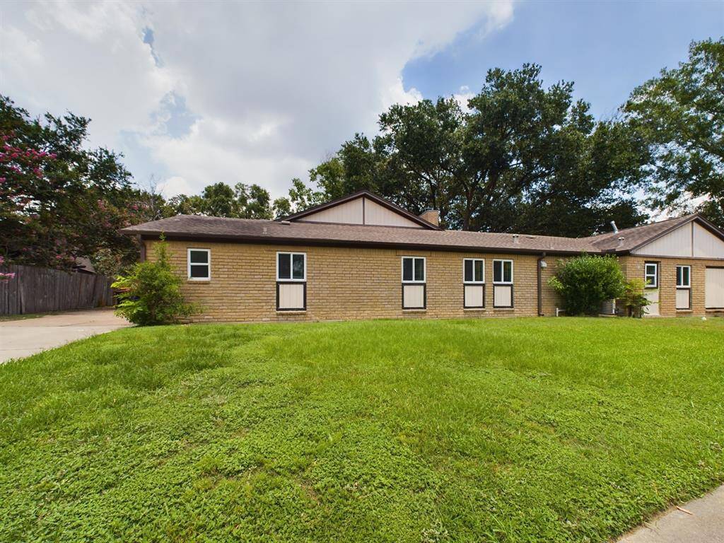 Ample Driveway Parking