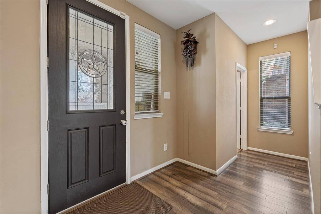 Entry, foyer area