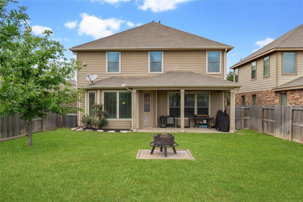 Covered patio with gas connections