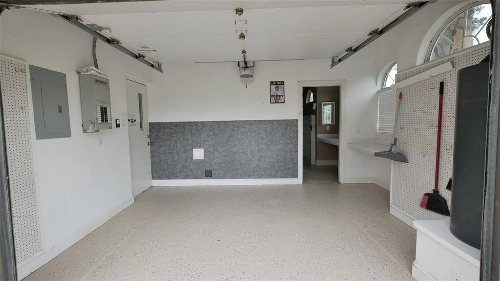 Entry and Storage area - AC'd and cliamate controlled