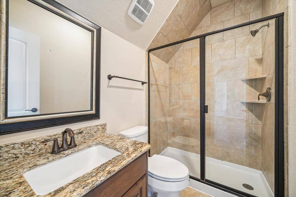 Bathroom 4 upstairs